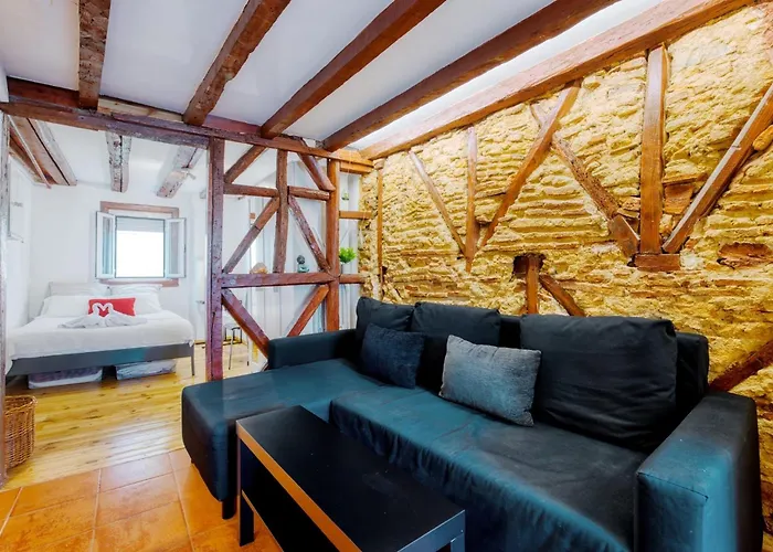 Cozy In The Heart Of Апартаменти