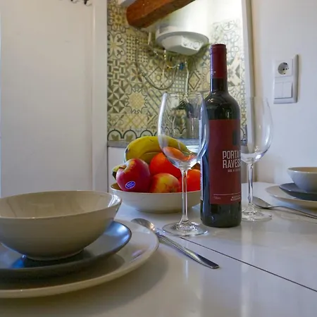Cozy In The Heart Of Appartement Lisboa